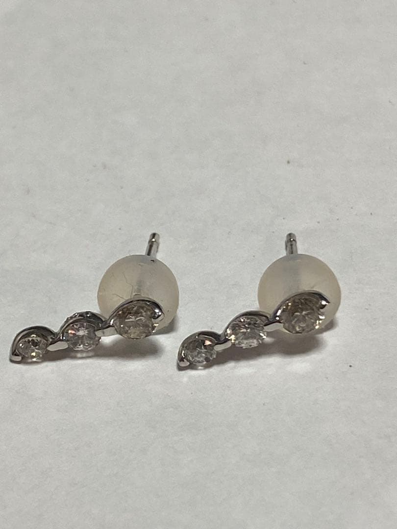 k18wgダイヤモンドピアス