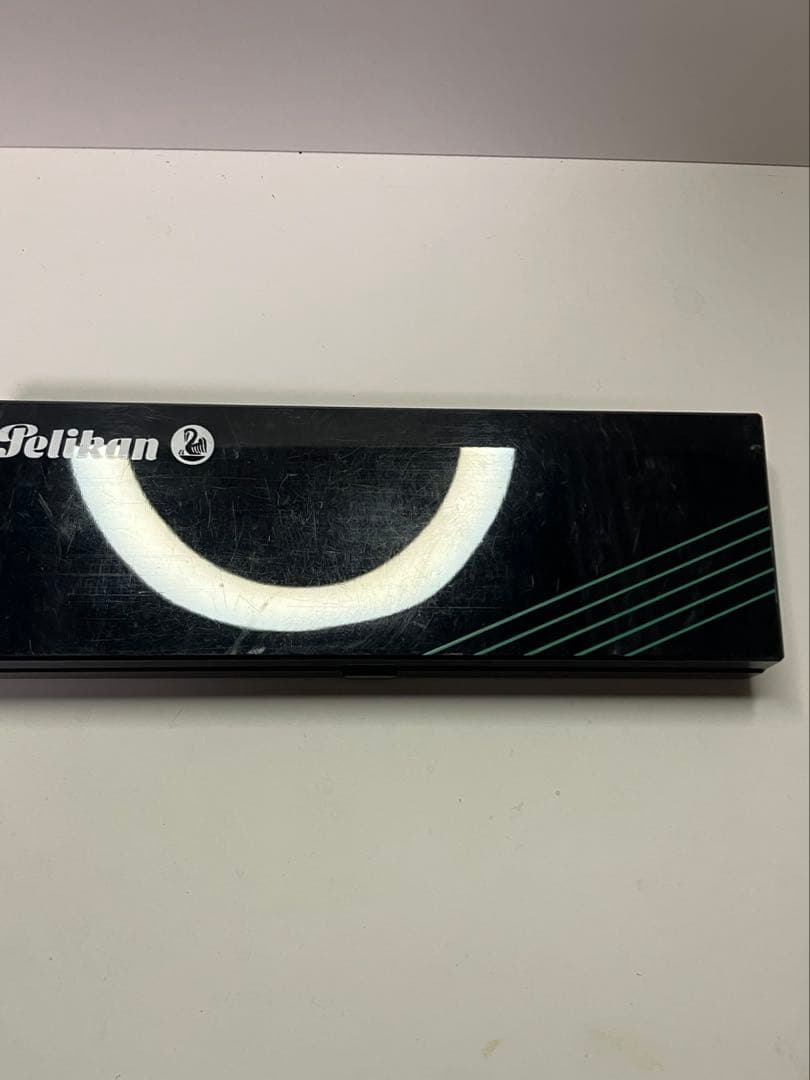 ペリカン　Pelikan P381 ニュークラシックマルサーラレッド　F（細字）