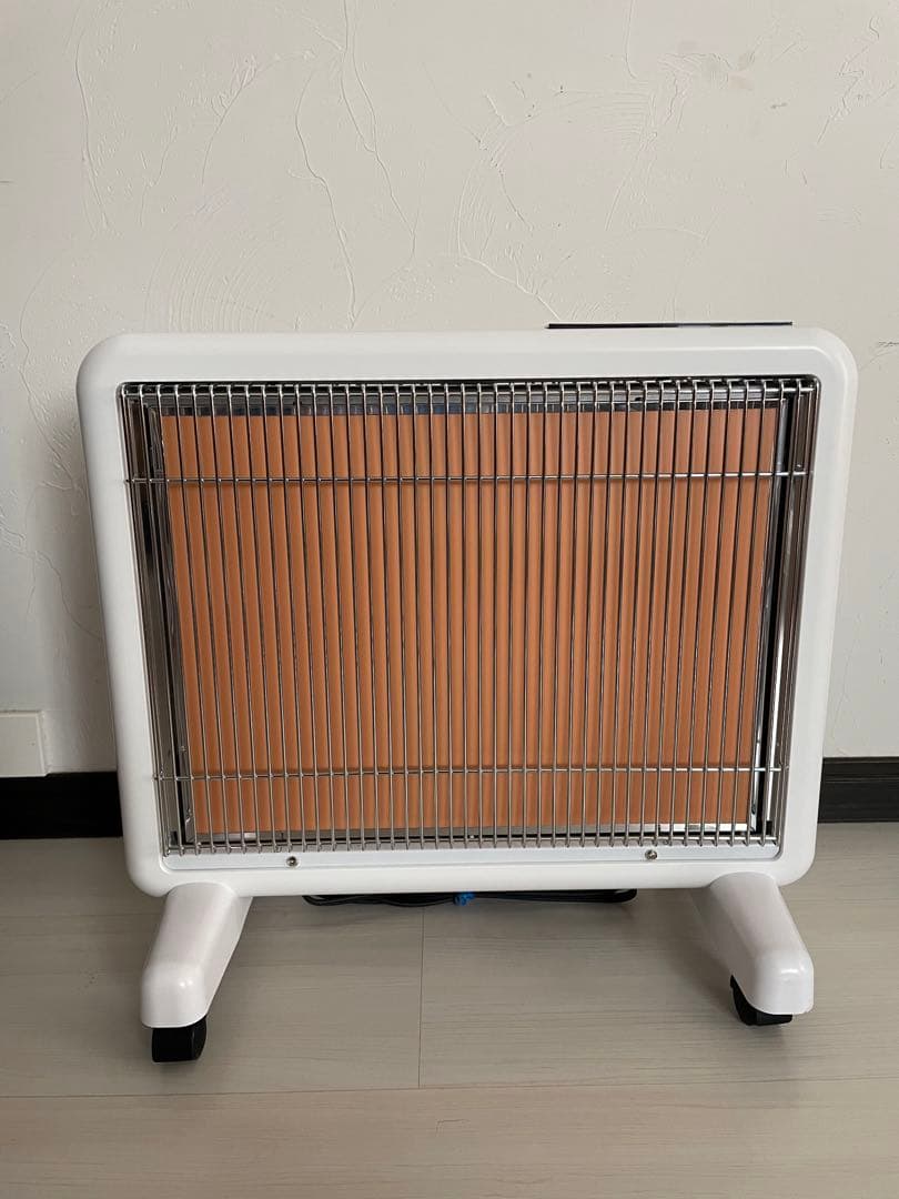 【未使用品】サンルミエ　遠赤外線暖房器　ヒーター E800L-TM2 ホワイト