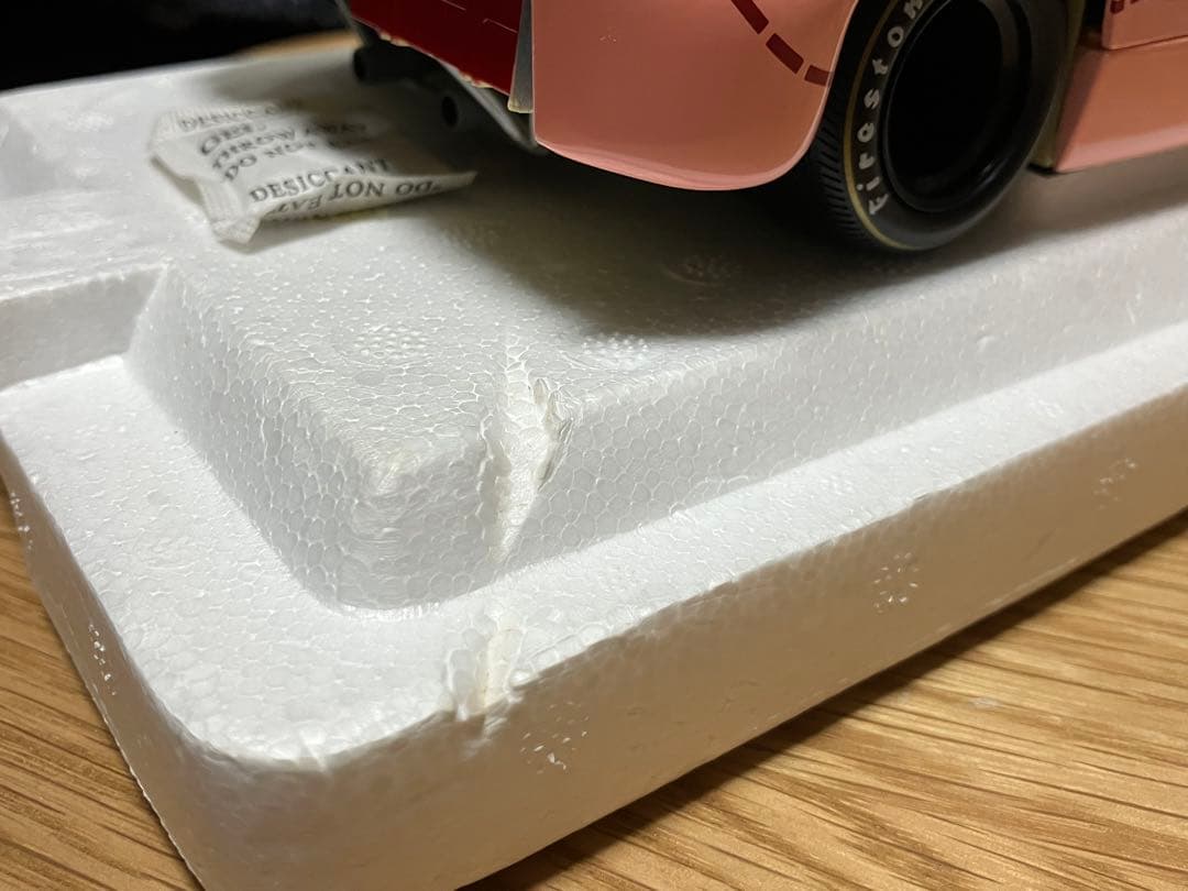 週末特価　ミニチャンプス　1/18 ポルシェ　917/20 ピンクピッグ