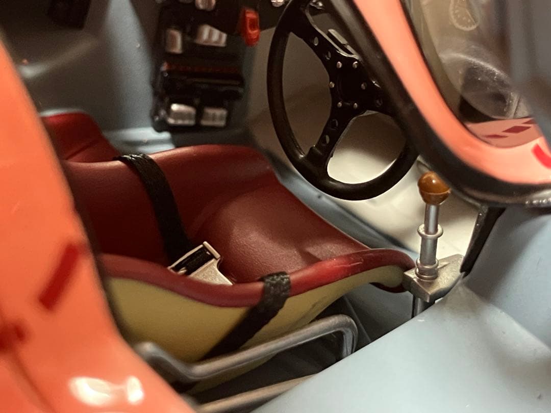 週末特価　ミニチャンプス　1/18 ポルシェ　917/20 ピンクピッグ