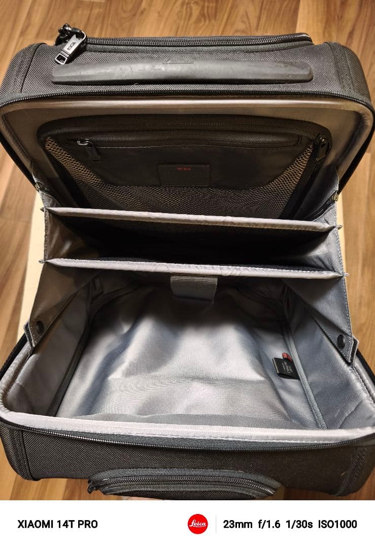 TUMI ALPHA / スモール・コンパクト・4ウィール・ブリーフ