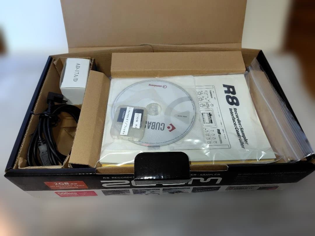 ZOOM R8 マルチトラックレコーダー