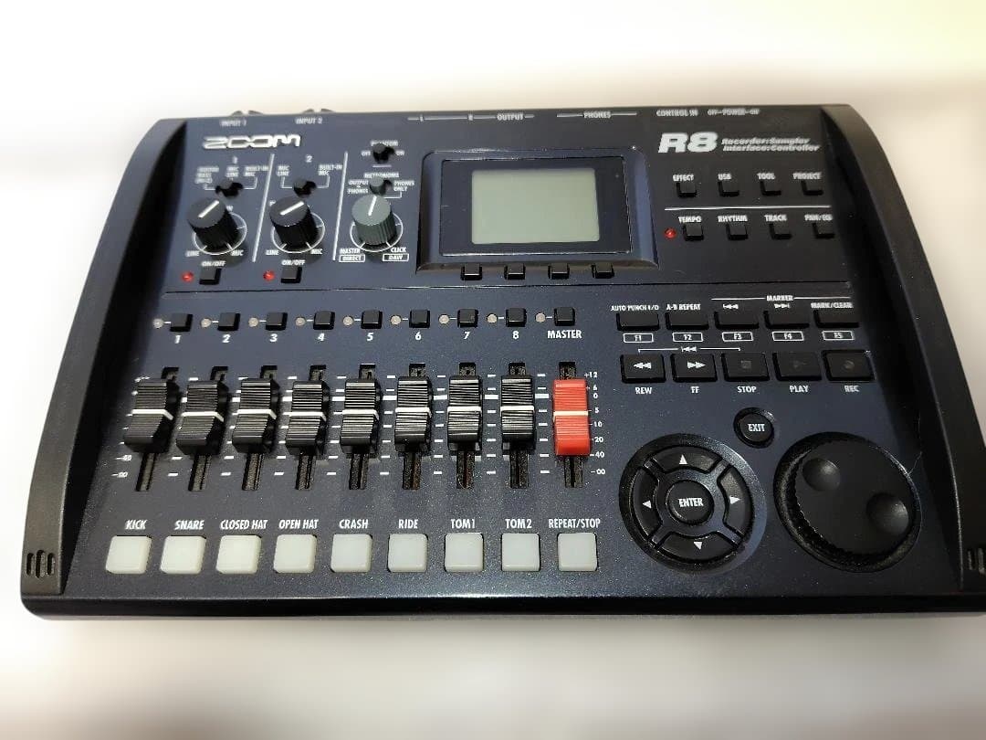 ZOOM R8 マルチトラックレコーダー