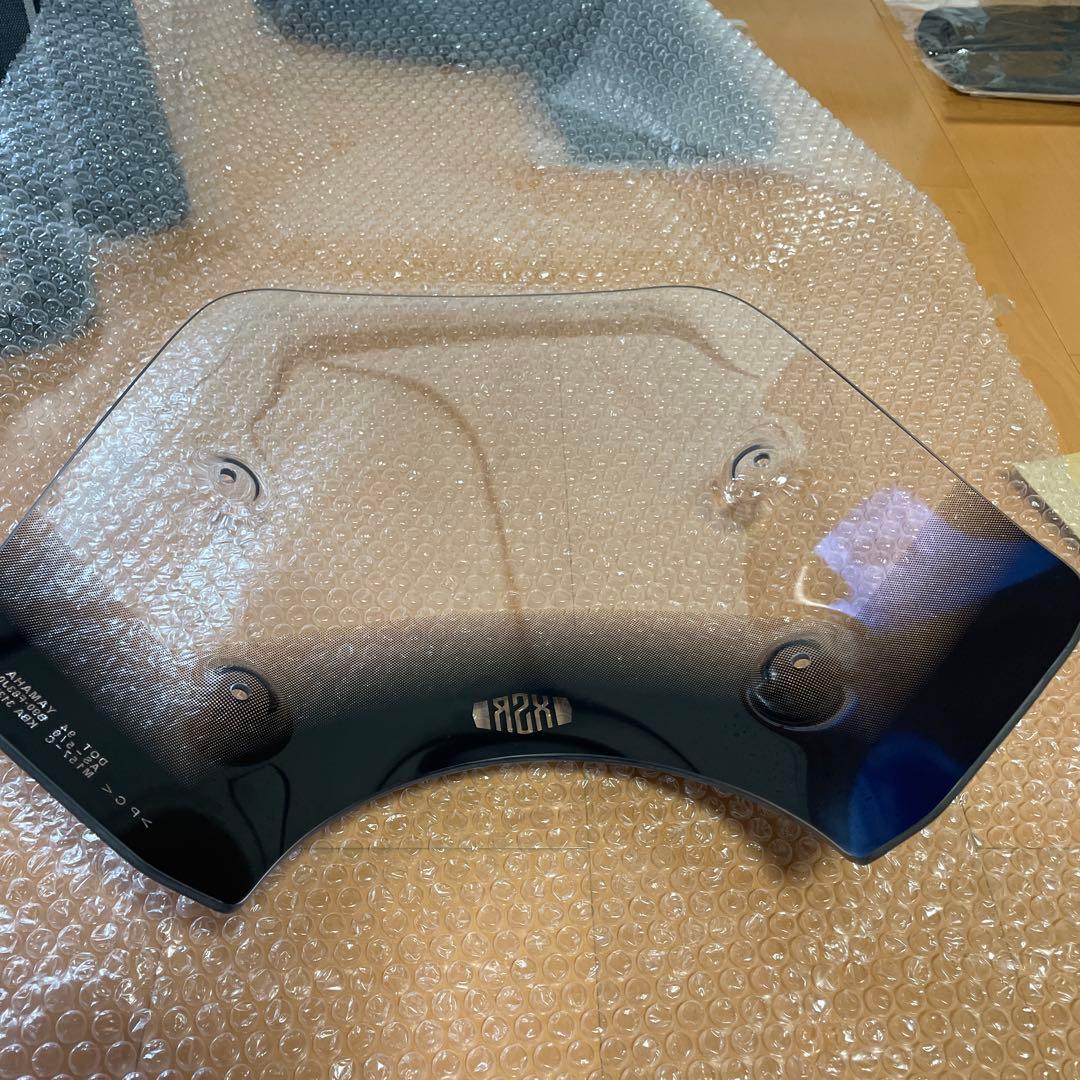 ヤマハ XSR900 純正スクリーン