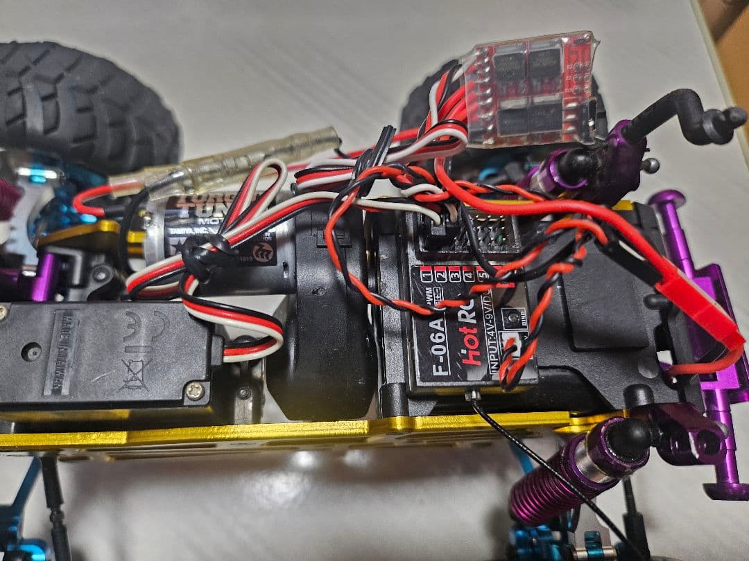 ミニジーラ HPI ラジコン HOT BODIES