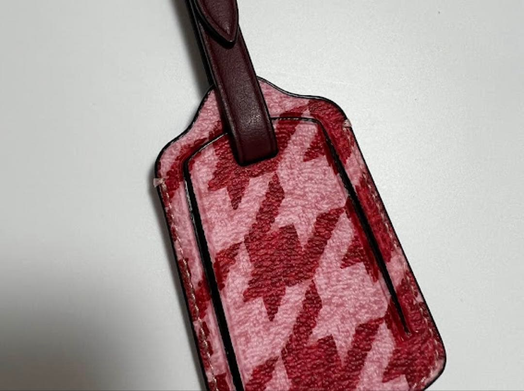 ❤️新品未使用❤️Coachコーチラゲッジタグ千鳥格子柄 荷物タグ ピンク レッド
