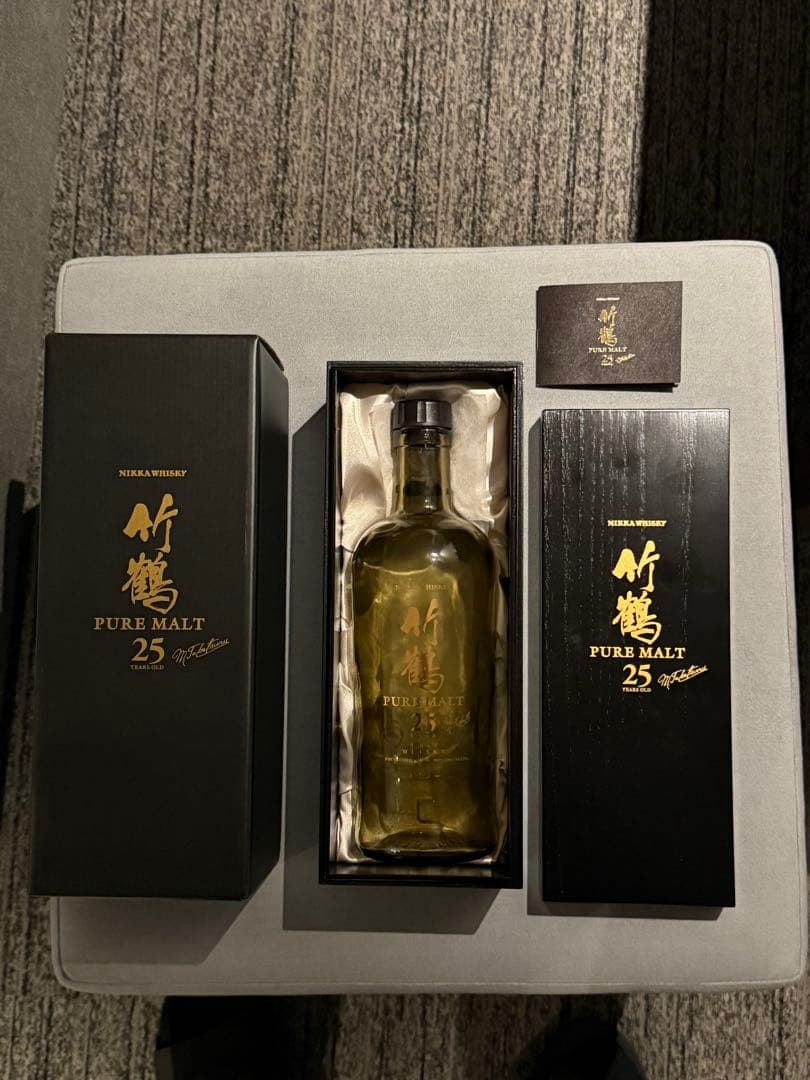 ニッカウイスキー　竹鶴　ピュアモルト 25年 700ml 空き瓶　化粧箱付き