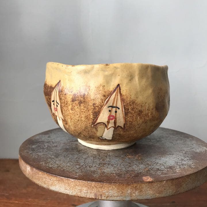 私の作った 抹茶茶碗 唐傘おばけ 妖怪 陶芸 手びねり 手づくね