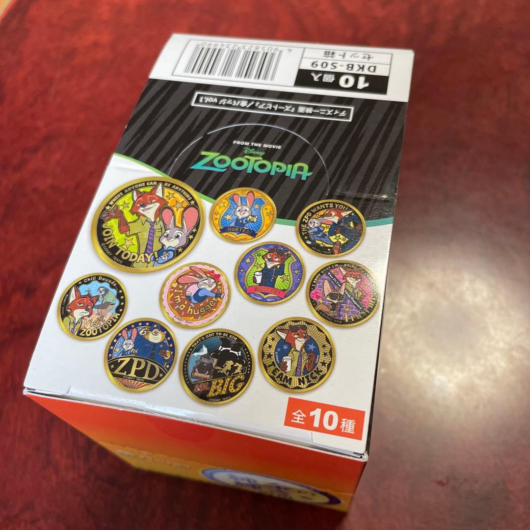 ディズニー ズートピア 金バッジ 全10種