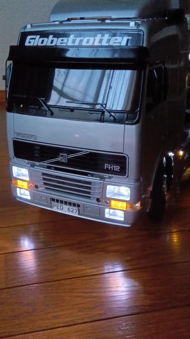 タミヤ1/14　ボルボFH12&タンクトレーラーフルオペMFC-03