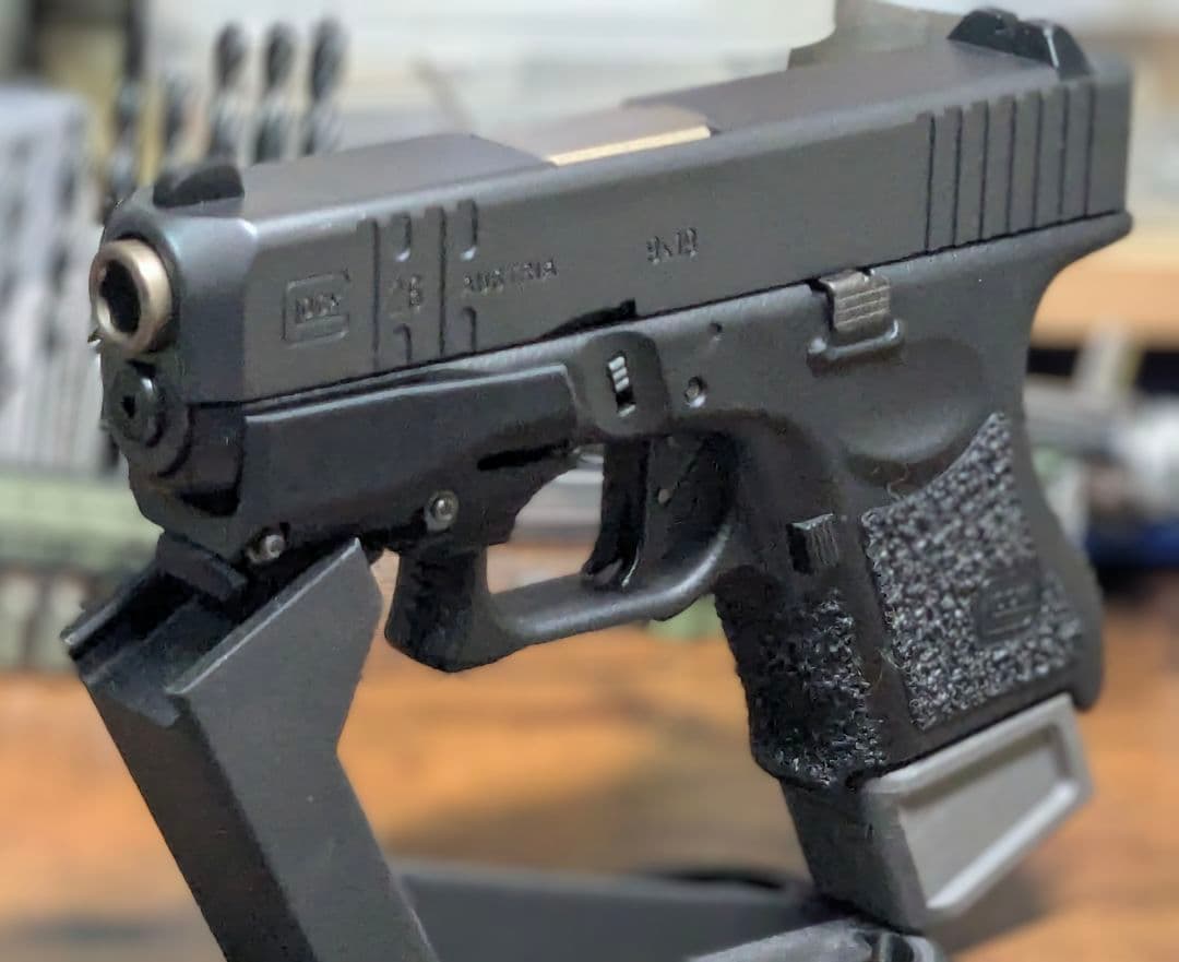 東京マルイ　グロック26 カスタム　ガスブローバック　アンダーレール