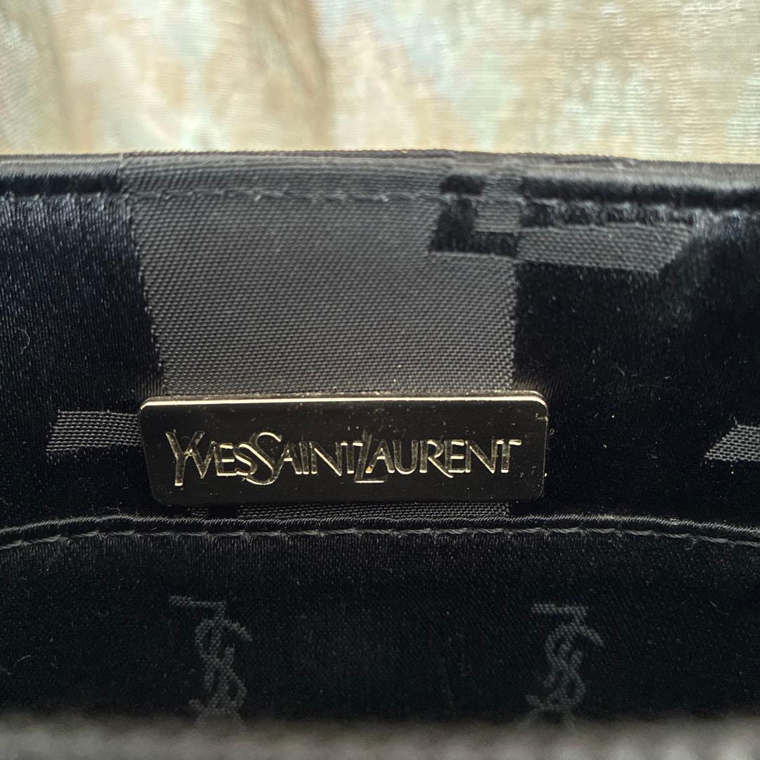 イヴ・サンローラン　フォーマルバッグ　黒