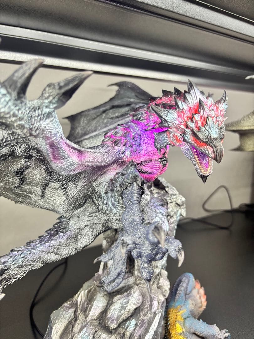 モンスターハンター フィギュア ガレージキット リオレウス希少種 LED発光あり