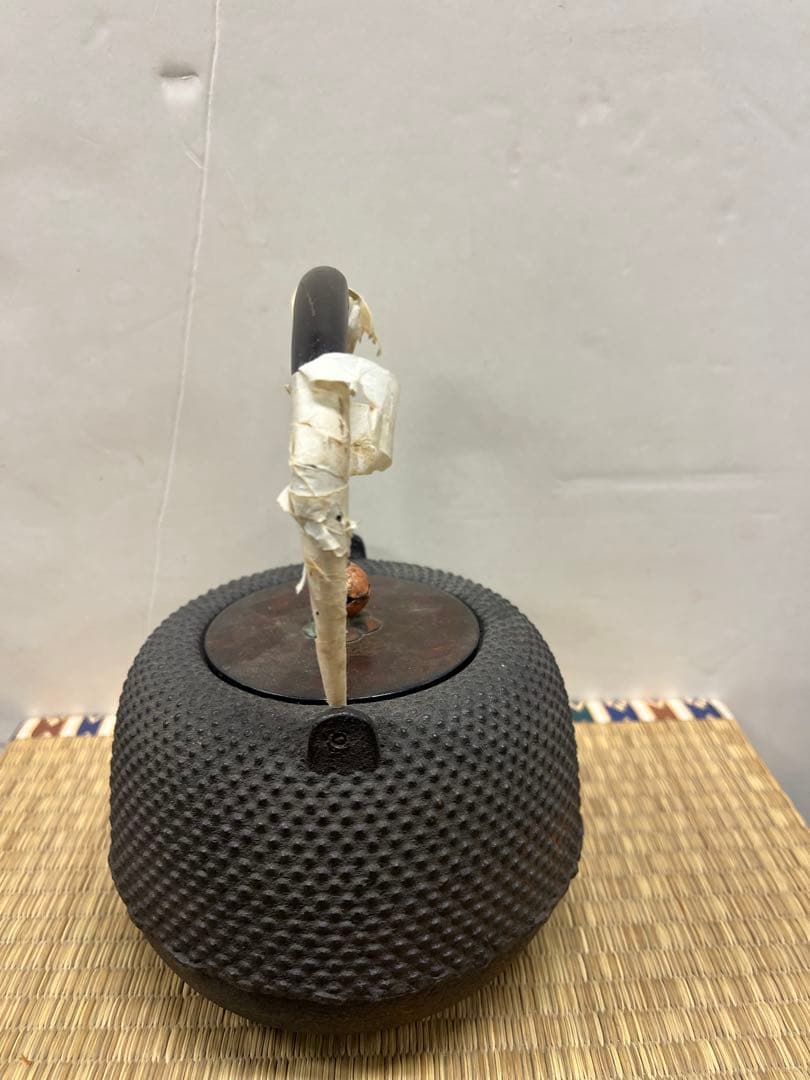 鉄製 鉄瓶 凹凸デザイン