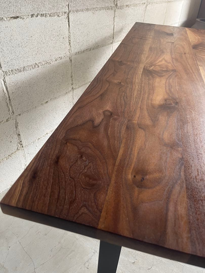 美品　ウォールナット無垢材　ダイニングテーブル　アイアン脚　脚取付位置変更可