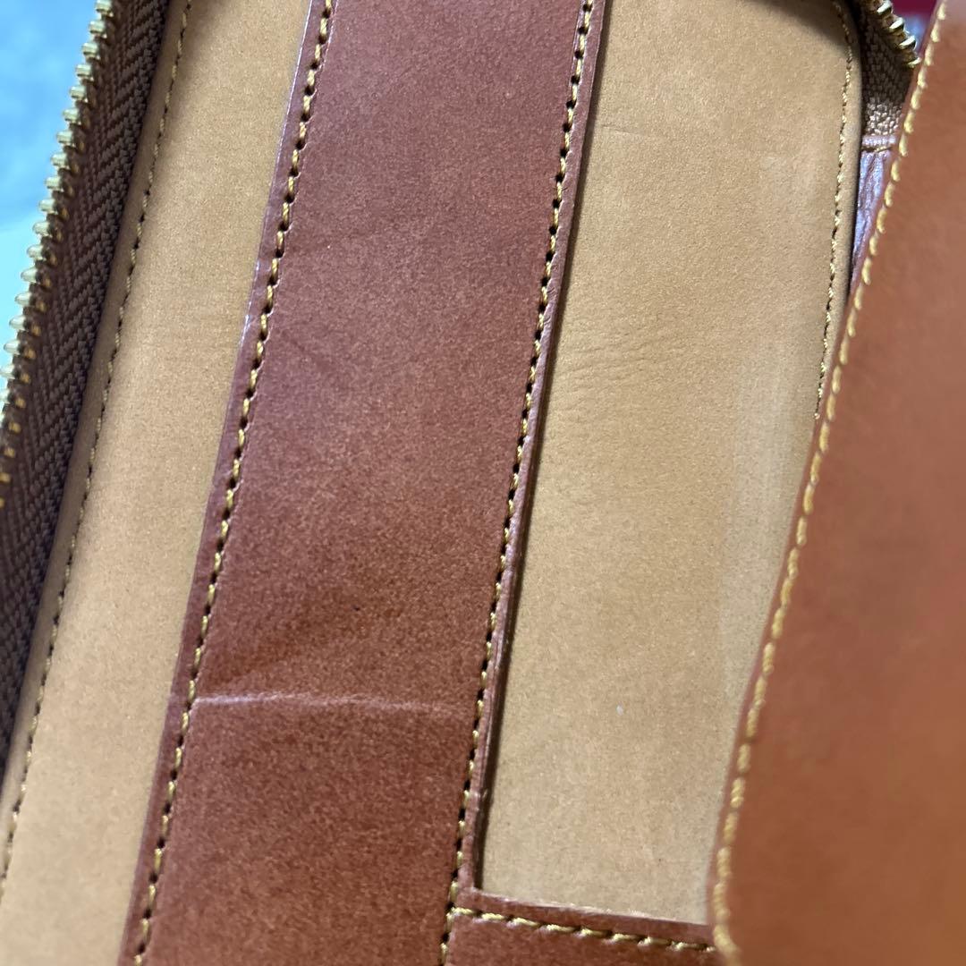 バハギア & クラフト ラウンドジップペンケース (プエブロ革 コニャック)