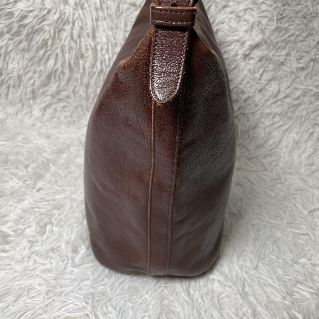 イルビゾンテ　ショルダーバッグ　ダークブラウン　シボ革　ユニセックス