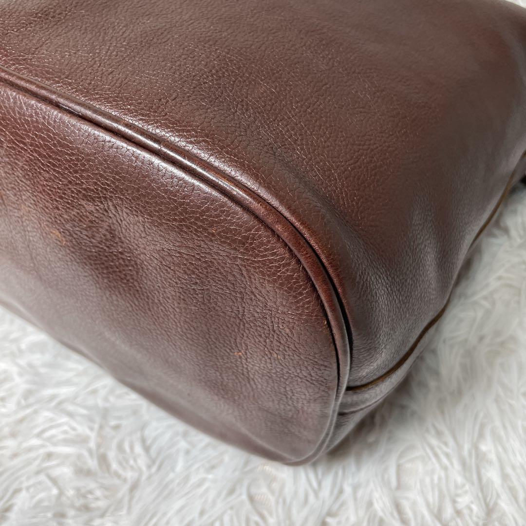 イルビゾンテ　ショルダーバッグ　ダークブラウン　シボ革　ユニセックス