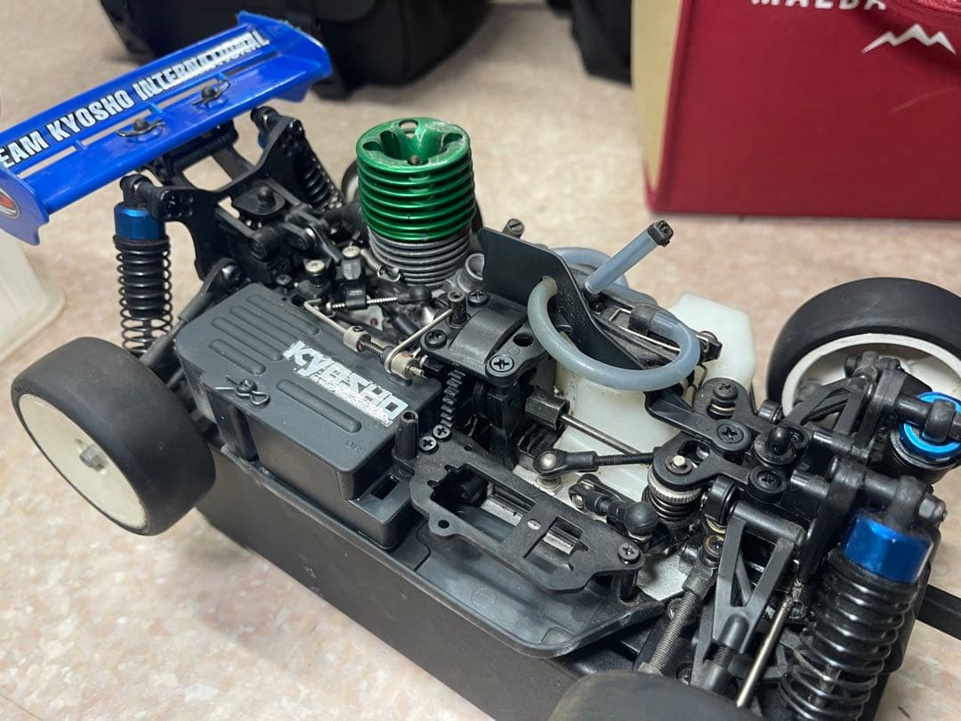 Kyosho Inferno オフロードRCカー