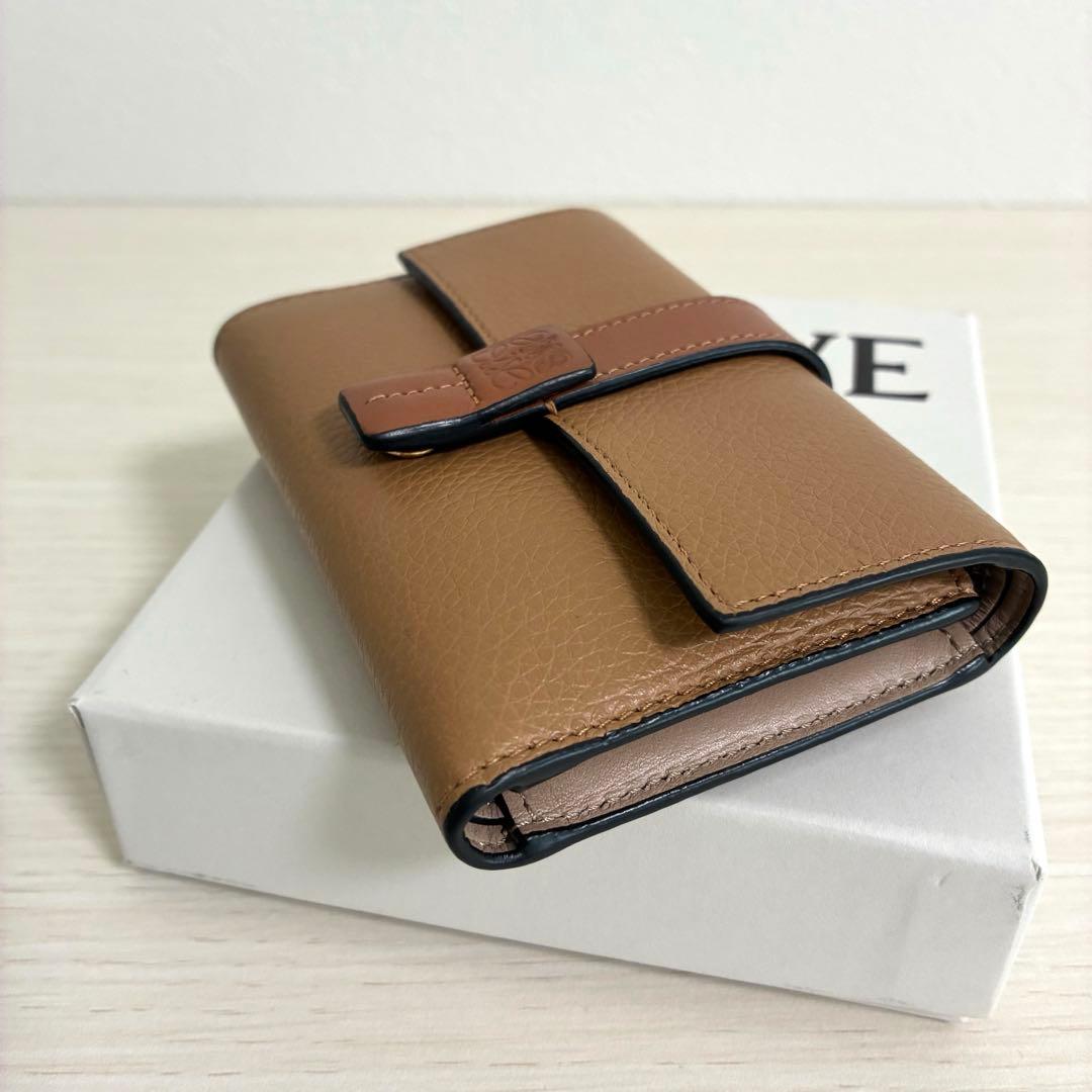 【muckn】LOEWE 三つ折り財布 ブラウン