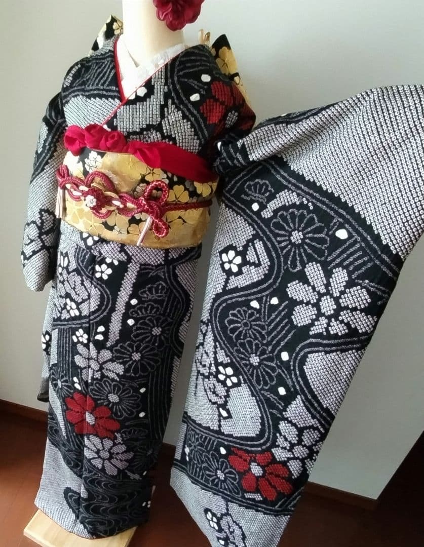 ☆199様　329.黒の総絞り　振袖7点セット　正絹　フルセット　成人式