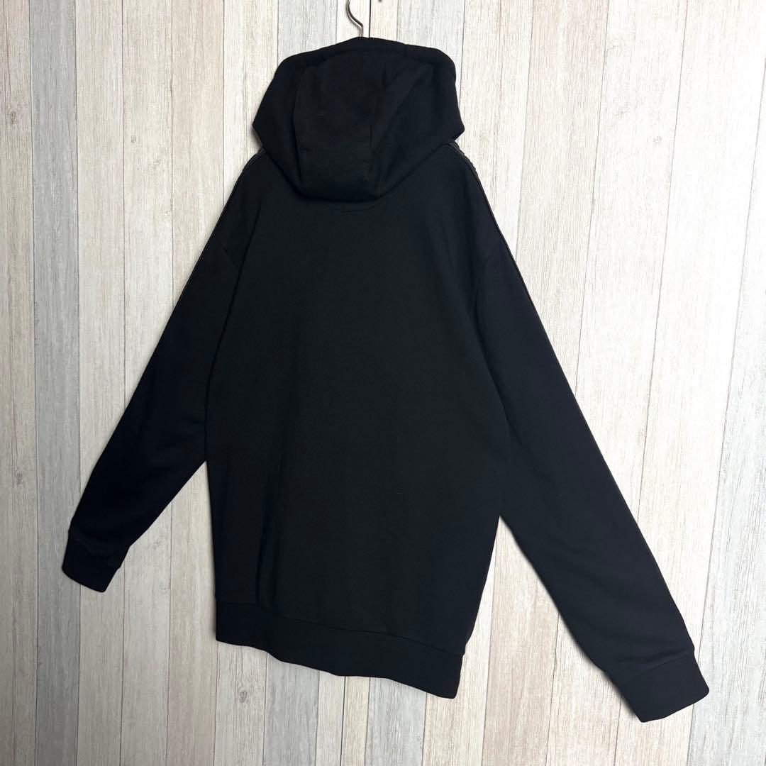 3092【希少・美品】フェンディ シルク混 ズッカ柄 袖ライン ブラックパーカー