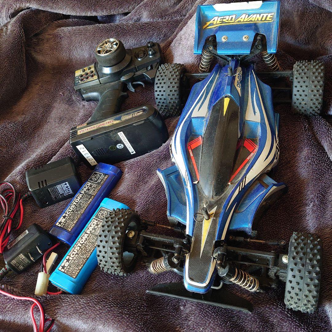 アバンテ ラジコンカー 2.4GHzリモコン付き