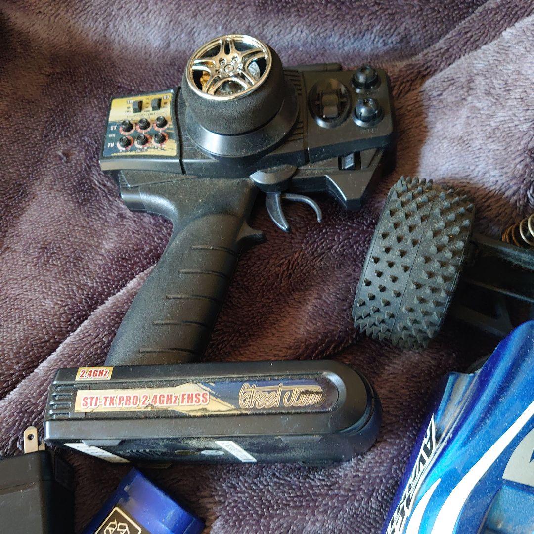 アバンテ ラジコンカー 2.4GHzリモコン付き