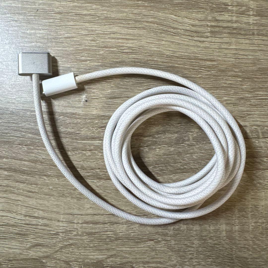 Apple MacBook m2 8gb 256gbスターライト