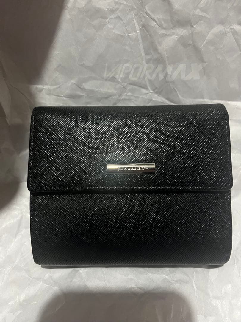 【美品】BURBERRY バーバリー　ブラック二つ折り財布