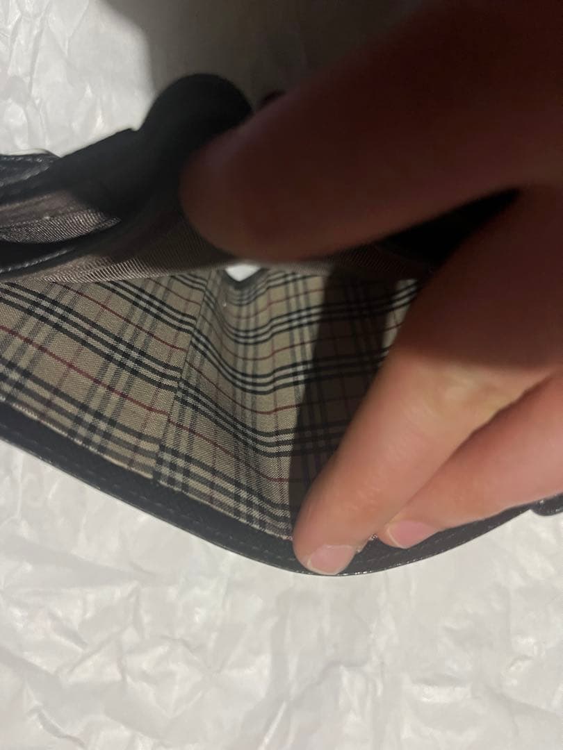 【美品】BURBERRY バーバリー　ブラック二つ折り財布