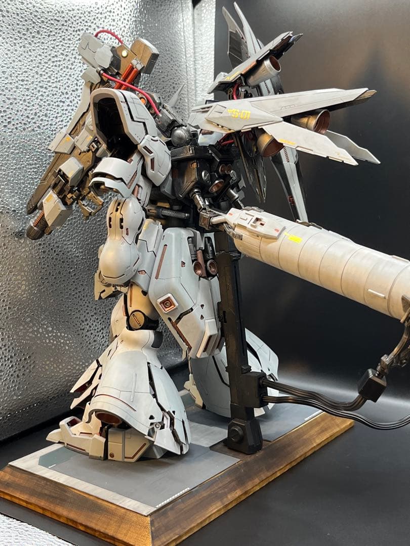 最終価格サザビー【MG・改修・完成品・台座付き】