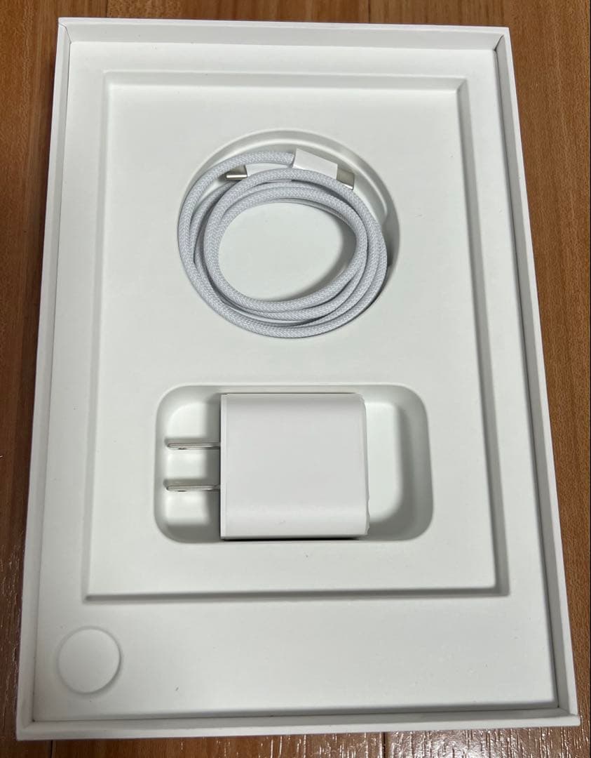 Apple iPad mini 7スペースグレー 本体