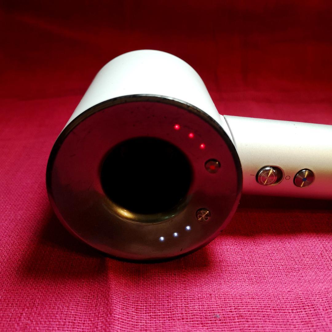 【メンテナンス済み】ダイソンドライヤーHD01 WSN　A1576