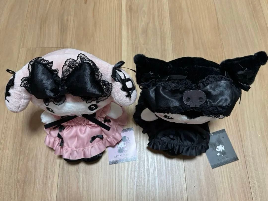 クロミ マイメロ　ぬいぐるみ Mサイズ真夜中のメロクロセット　サンリオ