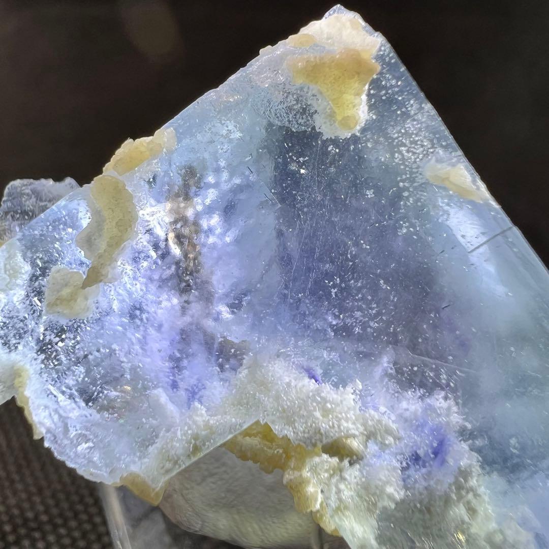 ヤオガンシャン産　クリアフローライト　パープルファントム、ドロマイト内包