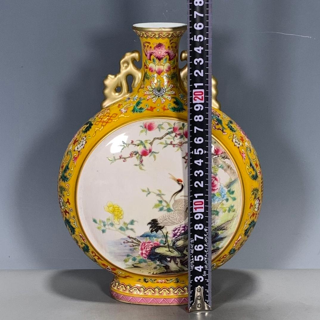 乾隆黄釉蒔絵開窓粉彩鶴抱月甁 花瓶  景徳鎮 陶磁器 装飾品 工芸品美術品 置物