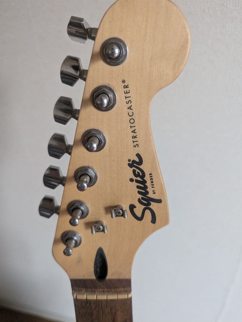 R.I.Pオジーオズボーン割Squier Stratocaster