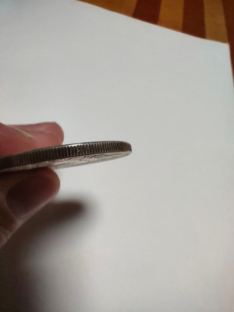 明治時代 一圓銀貨 龍図　外国硬貨まとめおまけ付き