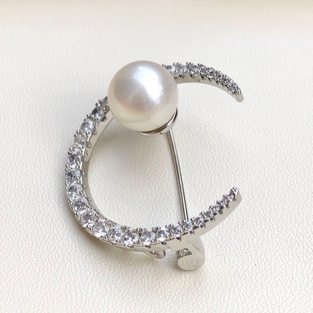Aman様まとめ専用南洋白蝶真珠クリーム10.6㍉「三日月」ブローチBEN798