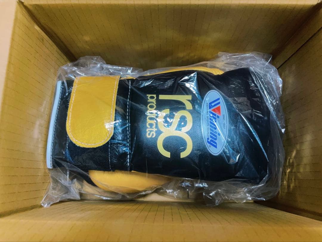 Winning rsc products ボクシンググローブ 14 oz 黒/金