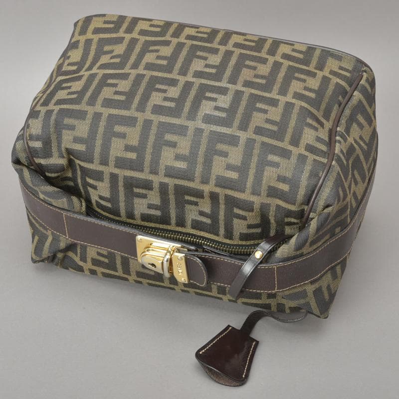 美品◇フェンディ ズッカ柄 バニティバッグ ハンドバッグ 鍵付き ジャガード 茶