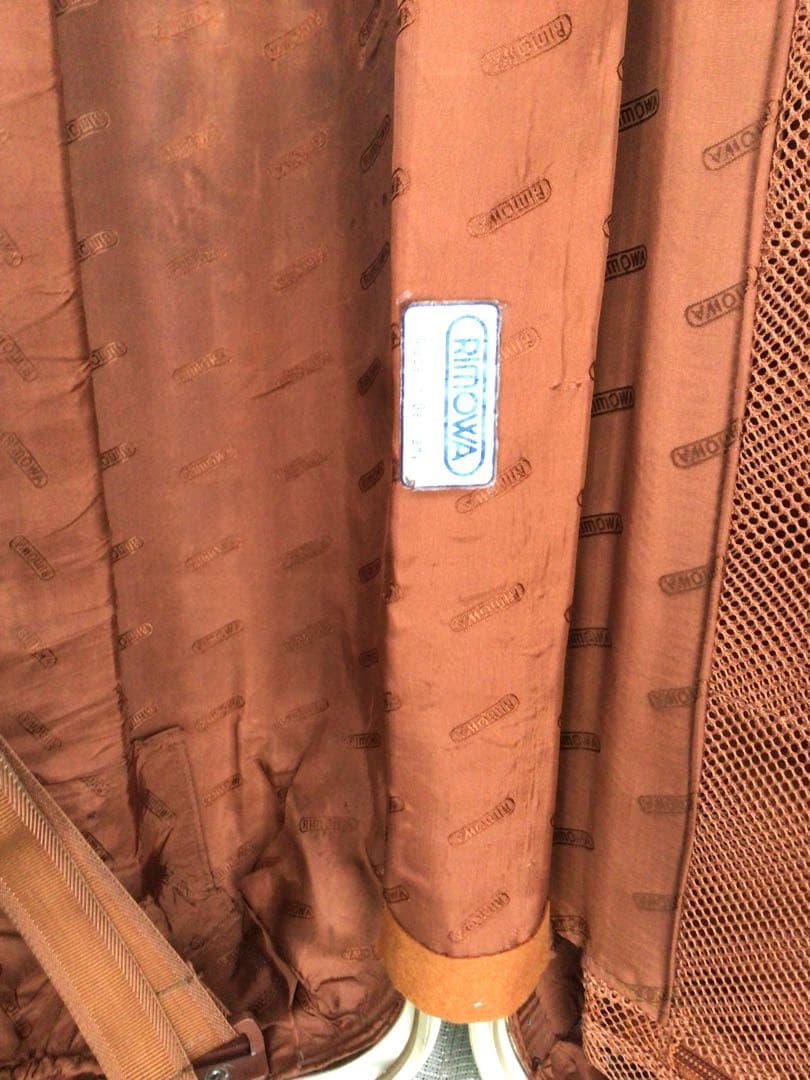 希少、廃盤リモワ　ゴールドトパーズ機内持込サイズ2輪の商品です。