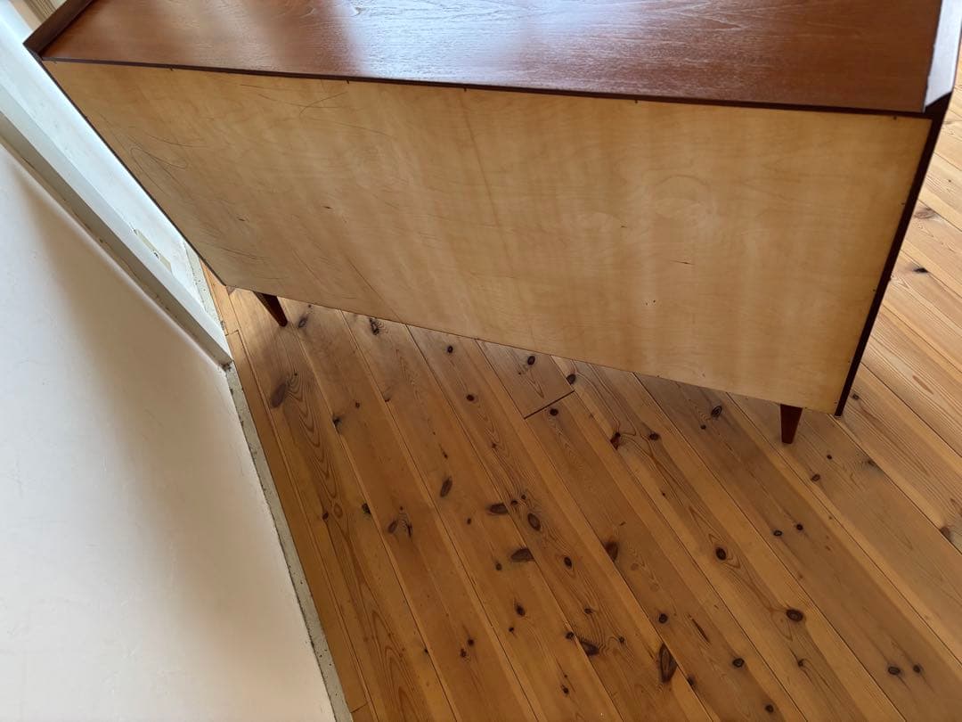 北欧ヴィンテージ　デンマーク　チーク　サイドボードキャビネット