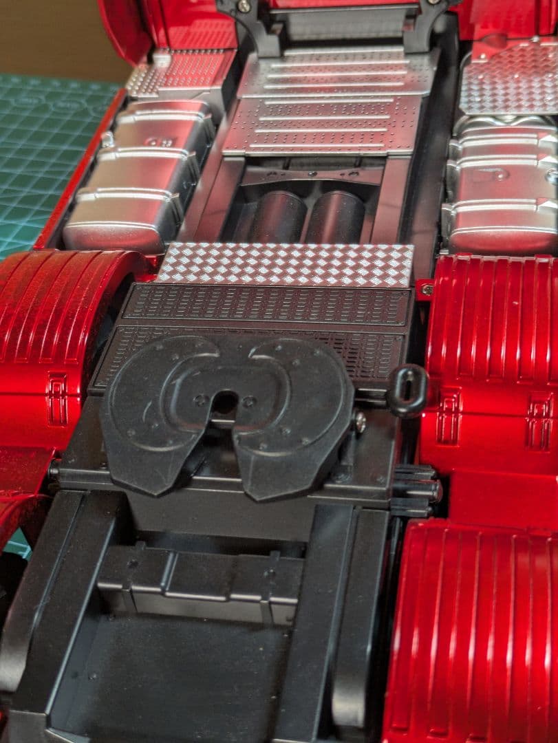 HUI NA スカニア1/18 770 S V8トレーラーヘッド　レッド