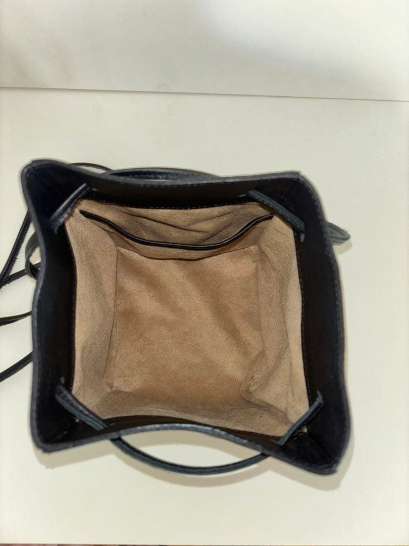 ch!iii bagブラックレザーバッグ 2way スクエアバック　牛革