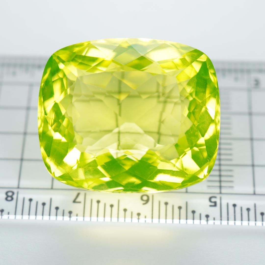 ウランガラス　大粒　ルース　チェコ製