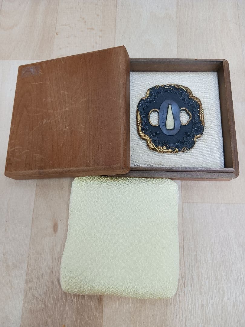 時代物　後藤仙乗作　鍔　鐔　波龍図　刀装具