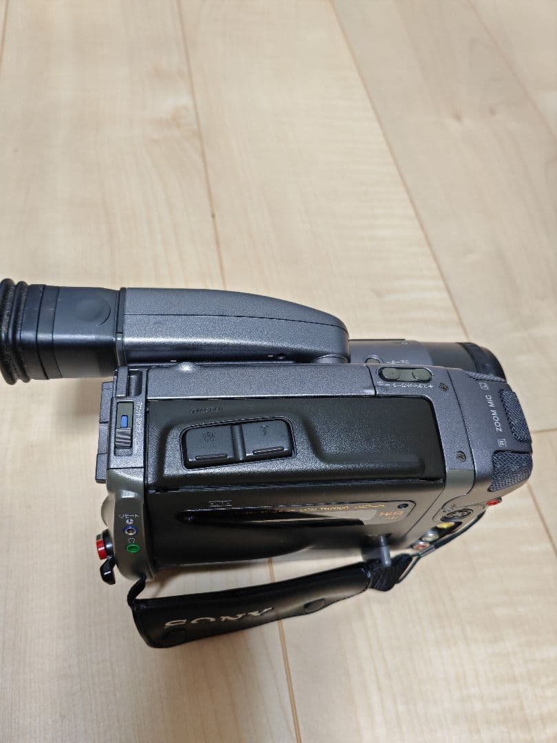 SONY ソニー CCD-TR2000 ハンディカム ビデオカメラ